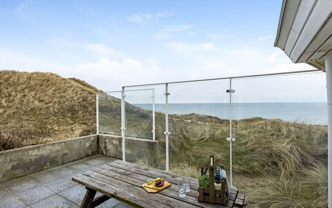 Hillegonde - 84M from the Sea: 