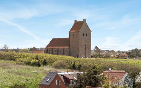 Alfhild - 297M from the Sea: Maison, Domicile, Porte, Toit, Chalet, Biens, Jardin, Ombre, Siding, Cour