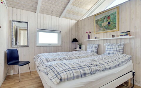 Konsta - 200M from the Sea: Piscine, Mobilier De Jardin, Meubles, Recours, Dalle, Eco Hôtel, Ombre, Chaise, Loisir, Biens