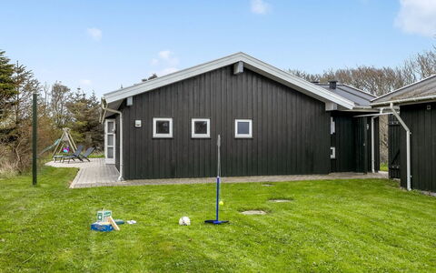 Hauke - 478M from the Sea: Meubles, Design Intérieur, Sol, Bois, Sol, Plafond, Parquet, Chaise, Table, Éclairage