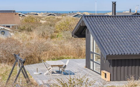 Amalie - 650M from the Sea: Meubles, Design Intérieur, Sol, Bois, Sol, Plafond, Parquet, Chaise, Table, Éclairage