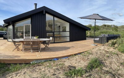 Amalie - 650M from the Sea