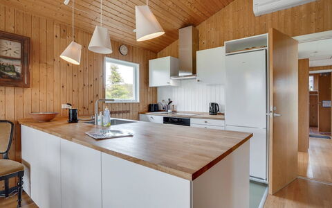 Øgrim - 204M from the Sea: Maison, Domicile, Chalet, Biens, Cour, Ferme, Siding, Batiments Jardin, Porche