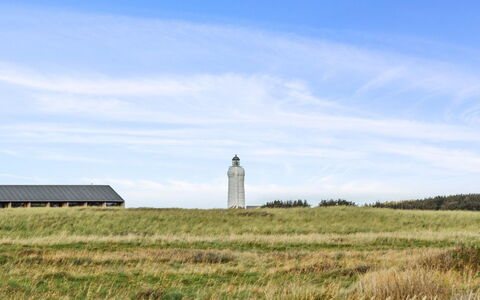 Simona - 300M from the Sea: Architecture, Toit, Domicile, Composite, Daylighting, Siding, Allée