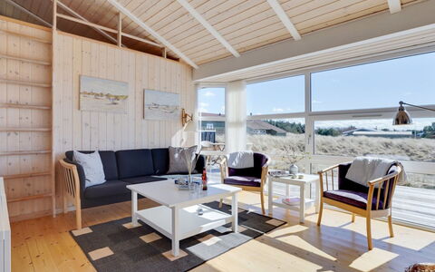 Caro - 807M from the Sea: Meubles, Design Intérieur, Sol, Bois, Sol, Plafond, Parquet, Chaise, Table, Éclairage