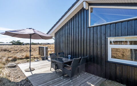 Caro - 807M from the Sea: Meubles, Design Intérieur, Sol, Bois, Sol, Plafond, Parquet, Chaise, Table, Éclairage