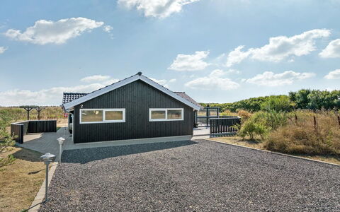 Aria - 1.2Km from the Sea: Maison, Domicile, Chalet, Biens, Cour, Ferme, Siding, Batiments Jardin, Porche