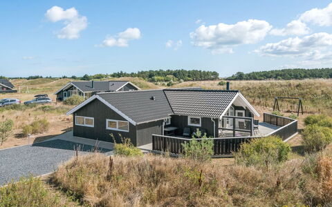 Aria - 1.2Km from the Sea: Maison, Domicile, Chalet, Biens, Cour, Ferme, Siding, Batiments Jardin, Porche