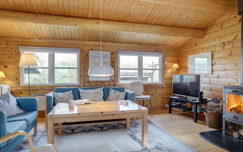 Thrym - 900M from the Sea: Bois, Plafond, Meubles, Design Intérieur, Domicile, Chalet, Pièce, Dur, Cabane En Rondins, Salon