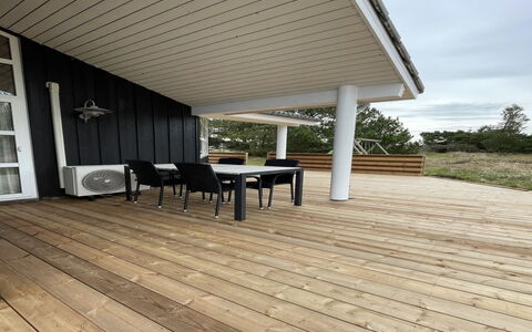 Carlina - 1.3Km from the Sea: Architecture, Toit, Domicile, Composite, Daylighting, Siding, Allée