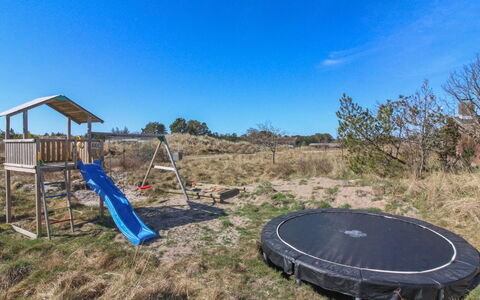 Amadahy - 950M from the Sea: Herbe, Maison, Toit, Domicile, Chalet, Arbuste, Lot Terre, Zone Rurale, Ferme, Couverture De Sol