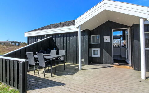 Amadahy - 950M from the Sea: Herbe, Maison, Toit, Domicile, Chalet, Arbuste, Lot Terre, Zone Rurale, Ferme, Couverture De Sol