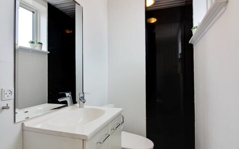 Kosara - 50M from the Sea: Maison, Domicile, Chalet, Biens, Cour, Ferme, Siding, Batiments Jardin, Porche