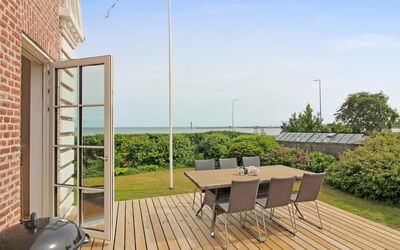Kosara - 50M from the Sea