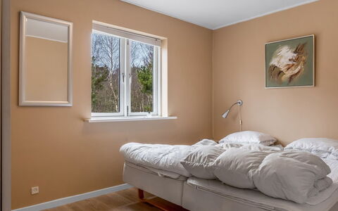 Jurgis - 300M from the Sea: Mur, Bois, Design Intérieur, Chambre, Sol, Lit, Sol, Meubles, Drap De Lit, Literie