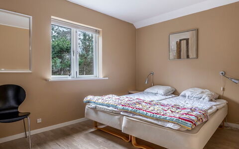 Jurgis - 300M from the Sea: Design Intérieur, Mur, Sol, Sol, Meubles, Bois, Chambre, Lit, Textile, Pièce