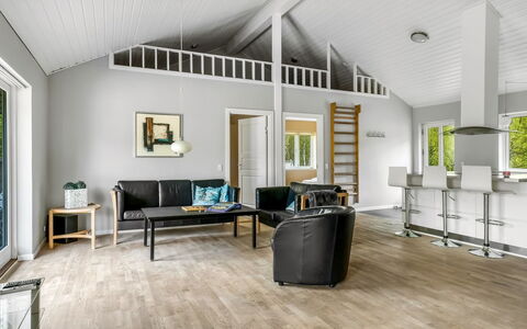 Ellie - 300M from the Sea: Sol, Bois, Sol, Parquet, Design Intérieur, Plafond, Revêtement De Sol Stratifié, Domicile, Salon, Pièce