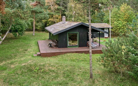 Asmod - 300M from the Sea: Herbe, Bois, Maison, Chalet, Toit, Domicile, Zone Rurale, Lot Terre, Batiments Jardin