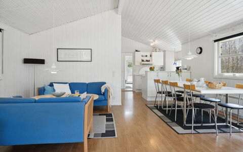 Nicklas - 2Km from the Sea: Piscine, Mobilier De Jardin, Meubles, Recours, Dalle, Eco Hôtel, Ombre, Chaise, Loisir, Biens