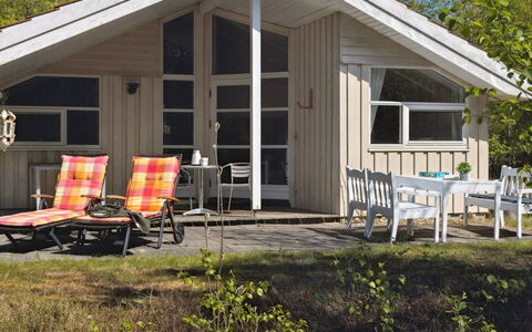 Sörine - 2Km from the Sea: Bois, Domicile, Porche, Plate-Forme, Dur, Toit, Tache De Bois, Parquet, Eco Hôtel