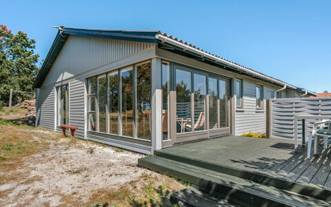 Petersen - 50M from the Sea: Bois, Domicile, Porche, Plate-Forme, Dur, Toit, Tache De Bois, Parquet, Eco Hôtel