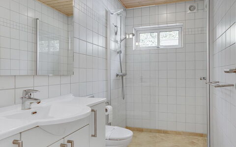 Henni - 2.5Km from the Sea: Maison, Domicile, Chalet, Biens, Cour, Ferme, Siding, Batiments Jardin, Porche