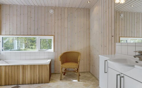 Henni - 2.5Km from the Sea: Maison, Domicile, Chalet, Biens, Cour, Ferme, Siding, Batiments Jardin, Porche