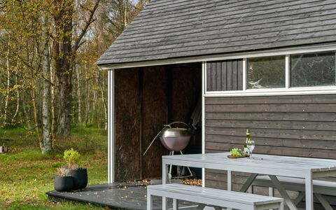 Henni - 2.5Km from the Sea: Piscine, Mobilier De Jardin, Meubles, Recours, Dalle, Eco Hôtel, Ombre, Chaise, Loisir, Biens