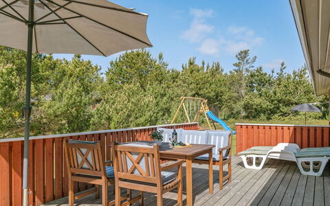 Hrefna - 350M from the Sea: Toit, Maison, Lot Terre, Domicile, Chalet, Biens, Batiments Jardin, Ombre, Cabane En Rondins, Aménagement Paysager