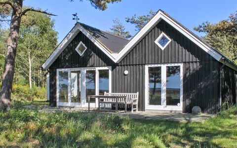 Hatem - 200M from the Sea: Bois, Domicile, Porche, Plate-Forme, Dur, Toit, Tache De Bois, Parquet, Eco Hôtel