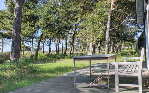Hatem - 200M from the Sea: Bois, Domicile, Porche, Plate-Forme, Dur, Toit, Tache De Bois, Parquet, Eco Hôtel