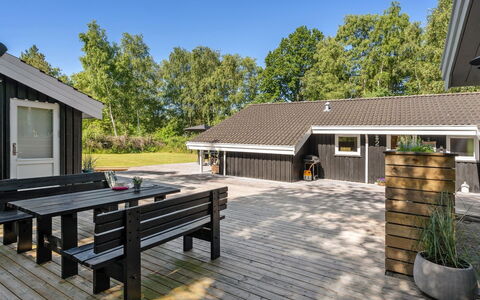 Mika - 1Km from the Sea: Bois, Domicile, Porche, Plate-Forme, Dur, Toit, Tache De Bois, Parquet, Eco Hôtel