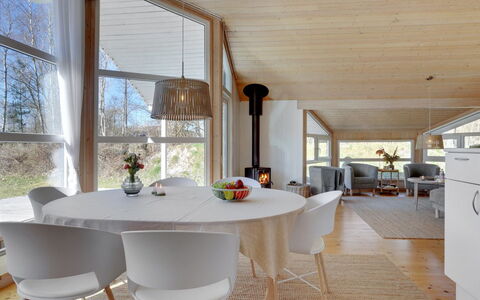 Mika - 1Km from the Sea: Bois, Domicile, Porche, Plate-Forme, Dur, Toit, Tache De Bois, Parquet, Eco Hôtel