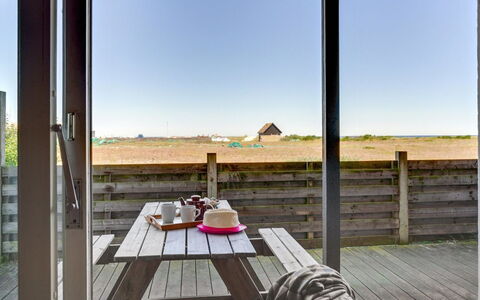 Thrineke - 200M from the Sea: Piscine, Mobilier De Jardin, Meubles, Recours, Dalle, Eco Hôtel, Ombre, Chaise, Loisir, Biens