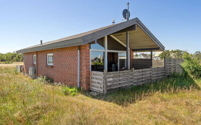 Thrineke - 200M from the Sea