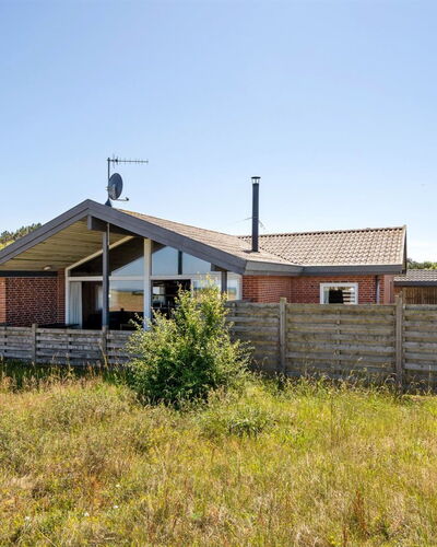 Thrineke - 200M from the Sea