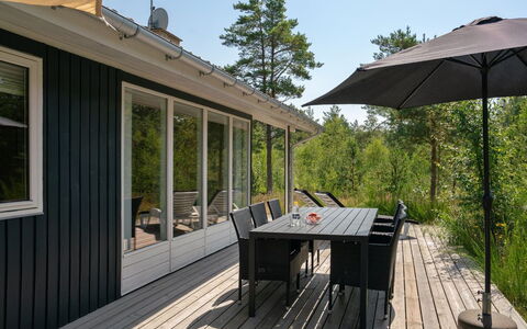 Adelisa - 600M from the Sea: Bois, Domicile, Porche, Plate-Forme, Dur, Toit, Tache De Bois, Parquet, Eco Hôtel