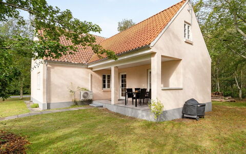 Hildegunn - 200M from the Sea: Bois, Domicile, Porche, Plate-Forme, Dur, Toit, Tache De Bois, Parquet, Eco Hôtel