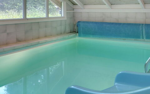 Lovis - 600M from the Sea: Piscine, Sol, Composite, Recours, Baignoire, Luminaire Plomberie, Hôtel, Tuile, Conception, Eco Hôtel