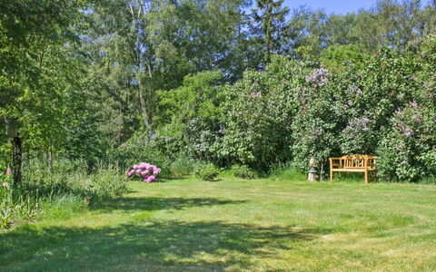 Hartvig - 800M from the Sea: Bois, Domicile, Porche, Plate-Forme, Dur, Toit, Tache De Bois, Parquet, Eco Hôtel