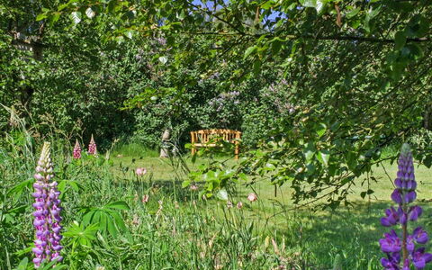 Hartvig - 800M from the Sea: Bois, Domicile, Porche, Plate-Forme, Dur, Toit, Tache De Bois, Parquet, Eco Hôtel