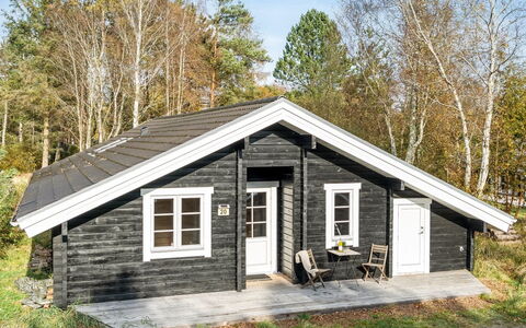 Tanas - 2Km from the Sea: Chalet, Porte, Batiments Jardin, Siding, Cabane En Rondins, Cabanon