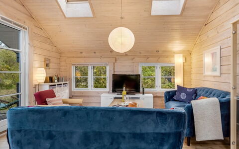 Tanas - 2Km from the Sea: Bois, Design Intérieur, Domicile, Meubles, Plafond, Pièce, Chalet, Salon, Canapé
