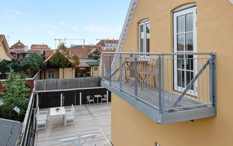 Liina - 200M from the Sea: Balustrade, Balcon, Composite, Balustre, Porche, Le Fer, Métal, Escaliers, Plate-Forme, Clôture