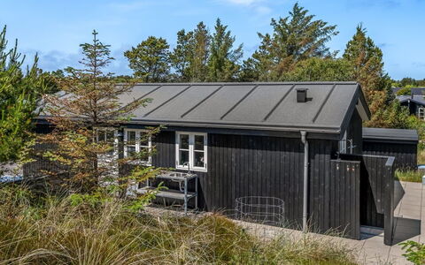 Thorkil - 800M from the Sea: Maison, Domicile, Chalet, Biens, Cour, Ferme, Siding, Batiments Jardin, Porche