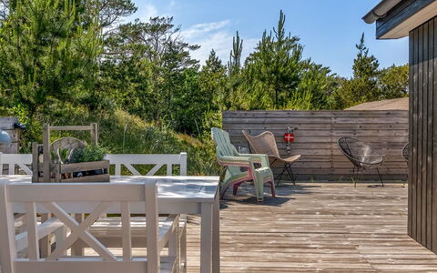 Thorkil - 800M from the Sea: Meubles, Design Intérieur, Sol, Bois, Sol, Plafond, Parquet, Chaise, Table, Éclairage