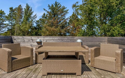 Thorkil - 800M from the Sea: Meubles, Design Intérieur, Sol, Bois, Sol, Plafond, Parquet, Chaise, Table, Éclairage