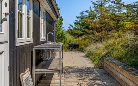 Thorkil - 800M from the Sea: Meubles, Design Intérieur, Sol, Bois, Sol, Plafond, Parquet, Chaise, Table, Éclairage