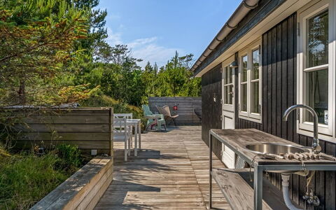Thorkil - 800M from the Sea: Meubles, Design Intérieur, Sol, Bois, Sol, Plafond, Parquet, Chaise, Table, Éclairage