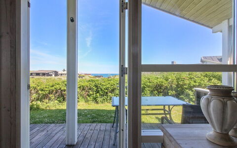 Terttu - 300M from the Sea: Bois, Porche, Sol, Porte, Sol, Domicile, Plafond, Dur, Composite, Plate-Forme